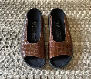 Tatami BIRKENSTOCK Croc goffrato vernice slide sandali scarpe slip-on 36 5 stretti - Foto 1 di 9