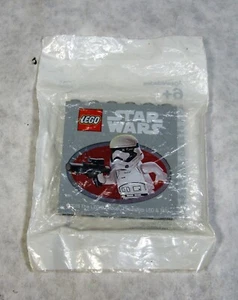 STAR WARS LEGO 2015 TOYRUS EXCLUSIVE STORMTROOPER TILE THE FORCE AWAKENS - Picture 1 of 1