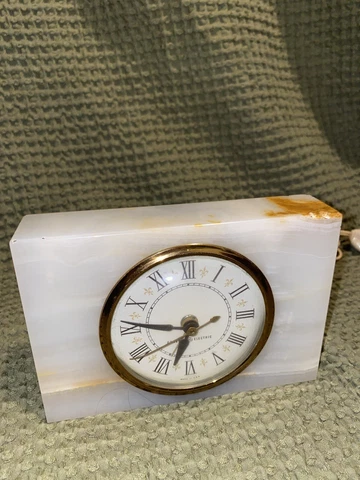 Vintage Mid Century General Electric GE White Marble Table Top Alarm Clock 7286A Cover