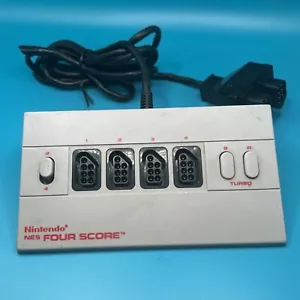 Nintendo NES Four Score NES-034A 4-Player Controller Adapter Turbo - Original - Bild 1 von 2
