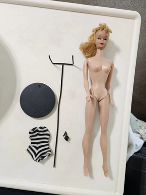 VINTAGE PONYTAIL BARBIE DOLL #4 1960'S Swimsuit Japan - Image 1 of 4