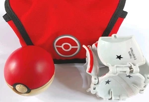 Throw 'N' Pop Poké Ball avec Red Trainer Kit Bag 2016 Tomy Nintendo - Imagen 1 de 11