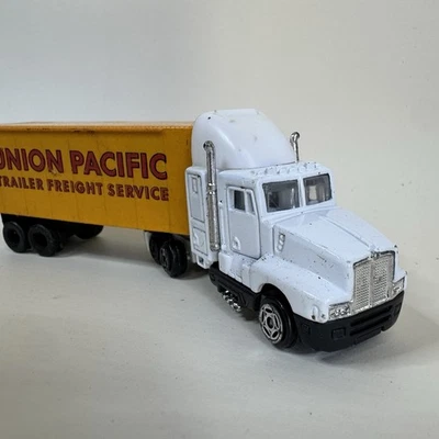 TYCO Union Pacific Freight Semi Truck Vintage Diecast Rig Broken Hitch Parts - Image 1 of 4