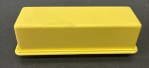 Vintage Rubbermaid Butter Dish Saver 3800 Yellow Butter Color Holds 1 Stick - Picture 1 of 10