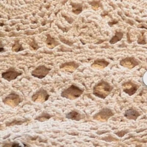 Vintage gorgeous hand knit crocheted pinwheel design spread, throw, cloth, ecru - Picture 1 of 8