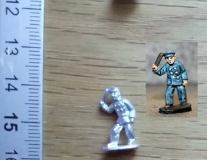 POLICE MAN PULP D/REBEL 15MM METAL MINIATURE/PULP - Imagen 1 de 1