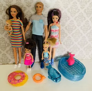 Mattel Barbie Family Konvolut Barbie Ken Skipper Chelsea Baby & Zubehör B3 - Bild 1 von 10