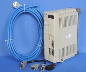 Servo Driver Mitsubishi MR-H40B AC 400W con conector - Imagen 1 de 7