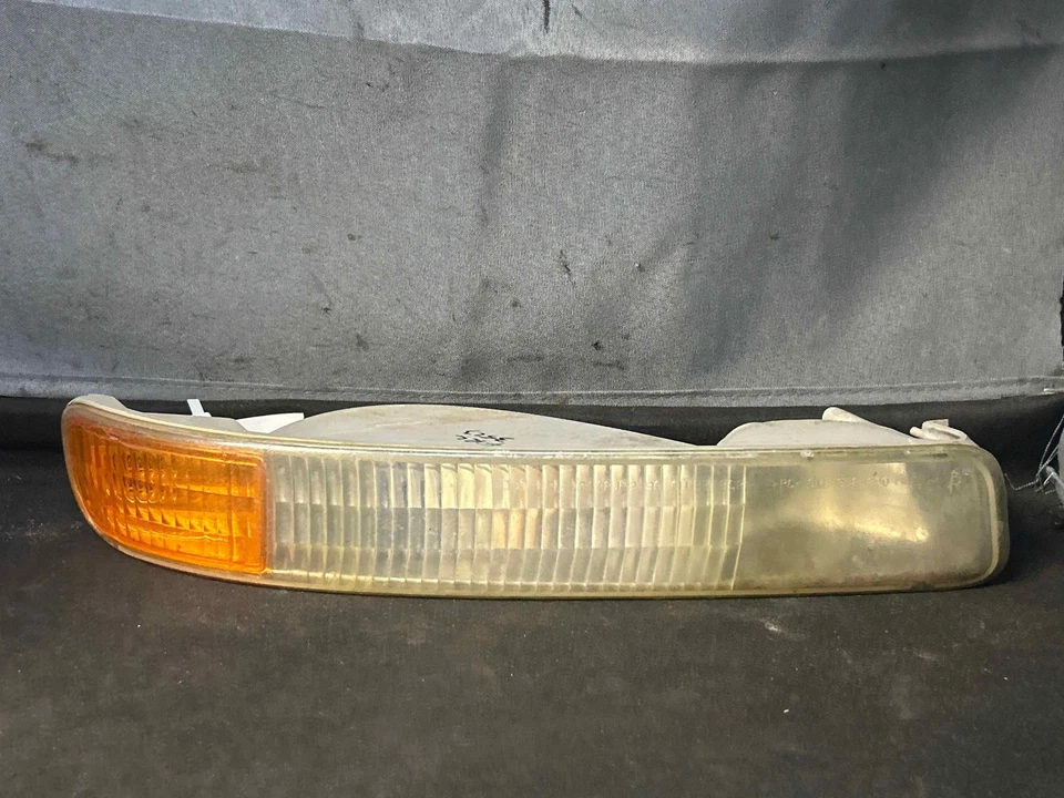 Fits 1999-07 Gmc Sierra Right Park Lamp-turn Signal Oem:15199561 Foto 1 de 4