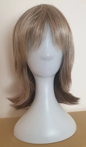 Paula Young Synthetic Wig Blonde Mid Length A4026 Chanel-A Colour SF13/16 - Picture 1 of 8