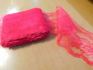 Raschel Festoneado 4" Encaje Ribete Fucsia Rosa 20 yardas. (Poliéster) - Imagen 1 de 1
