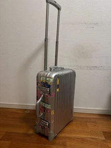 RIMOWA Topas Silber Aluminium Handgepäck Koffer 32L 2-Rollen mit blauem Logo - Bild 1 von 14