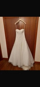 Essence of Australia Wedding Dress (high street 10) - Picture 1 of 23
