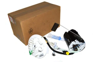 Land Rover Genuine LR038601 Sender & Pump And Fits Freelander 2 2006-2014 - Picture 1 of 7
