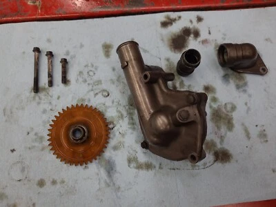 Yamaha TDM 850 TDM850 1992 bomba de agua doble 3VD-12420-00-00 Foto 1 de 4