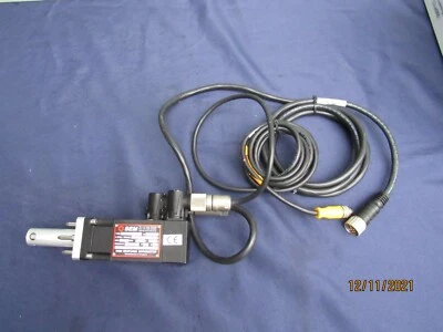 Servomotor de alta respuesta tipo SEM HR55C4-22S, 8000 RPM, 180 V/8,7 A 3,5 LBIN par Foto 1 de 4