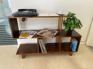 Entertainment unit/Turntable & LPs Solid Wood NEW - Picture 1 of 7