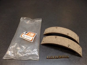 NOS VINTAGE V-TWIN MANUFACTURING BRAKE SHOE REPLACEMENT LINING 23-0306 - Picture 1 of 11