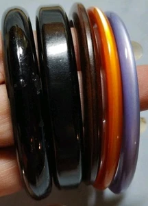 Lot Of Five Lucite Bangles Orange purple,2 black & Brown - Picture 1 of 3