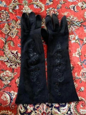 Authentic GUCCI Long Gloves Black Suede Embroidered Made in Italy Women's - Image 1 of 4