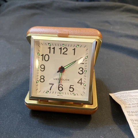 Vintage Westclox Keywound Travel Clock Clamshell 1970s Brazil Cover