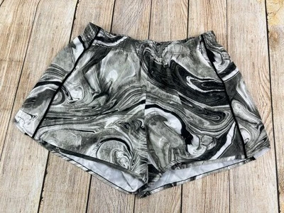 Pantalones Cortos Atléticos Para Mujer Xersion Blanco y Negro Patrón Remolino Talla Grande Elastizados Foto 1 de 4