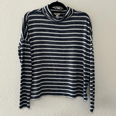 Suéter de cuello alto Banana Republic Luxespun azul a rayas mediano para mujer Foto 1 de 4