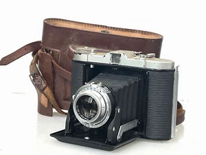 1950s FRANKA SOLIDA 1 FOLDING 120 6x6 Pocket CAMERA - Picture 1 of 12