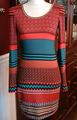 Vestido Suéter Derek Corazón Tejido a Rayas Bodycon Multicolor Mediano Manga Larga Foto 1 de 4