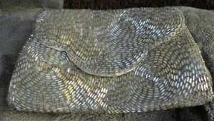 Vintage FORMAL SILVER BEADED Mini CLUTCH PURSE 1930's SCHILDKRAUT Hand Beaded - Picture 1 of 10
