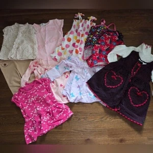 Lotto abbigliamento guardaroba bambina 24M/2T basics - Foto 1 di 8
