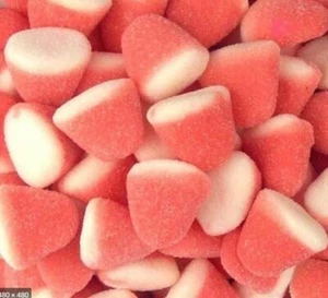 Strawberry Kisses | Red White Sweets | Foam Halal - Picture 1 of 5
