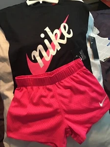 Neu Nike Mädchen schwarz und pink Just Do It 2-teiliges Shorts Set Größe 6 - Bild 1 von 3