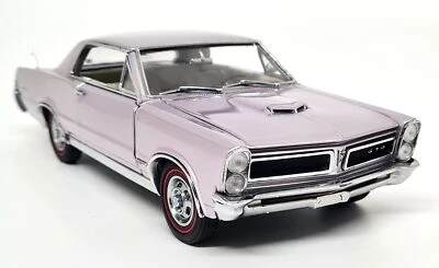 Danbury Mint 1/24 Pontiac GTO 1965 Metallic Violet Diecast Scale Model Car - Photo 1/4