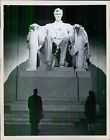 1938 Memorial Lincoln Memorial Visitors Reverently Gaze At Statue 7X9 Photo
