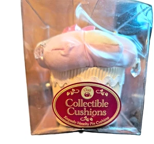 New 2006 Dritz Collectible Cushions Cupcake Pincushion Cherry on Top Multicolor - Picture 1 of 16