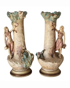 Paar französische Jugendstil figürliche Terrakotta Vasen, gemarkt "Terre Cuite d’Art" - Bild 1 von 10