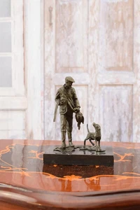 Hunter with a gun and a dog - hunting bronze figure - bronze statue - hunting - Picture 1 of 7