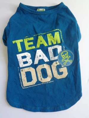 Camisa SimplyShe Perro Equipo Perro Malo Talla Mediana Halloween Disfraz Cachorro Azul Deportes Foto 1 de 4