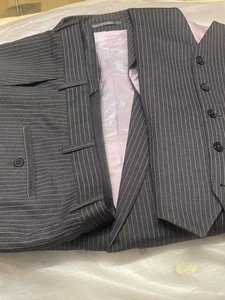 DOUGLAS-The-business 2-Buttons -3-Pieces Notched Suit Men’s U.K-42R-EUR-52”US-42 - Picture 1 of 24