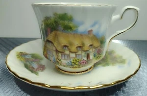 ROYAL STAFFORD CUP AND SAUCER Country Cottage PRETTY GOLD ACCENTS Vintage  - Bild 1 von 5
