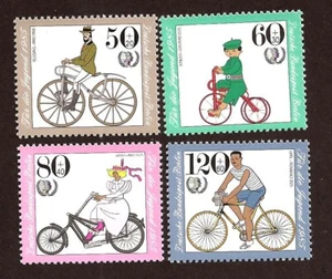 [1580] Berlim,1985 Set completo (MNH**) Benessere giovanile - Biciclette - Foto 1 di 1