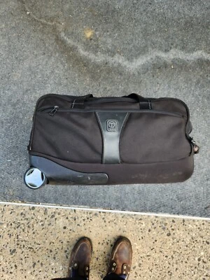 TUMI T-Tech 5740D 22” Nylon Wheeled Duffle Bag Carry-On Black Luggage - Image 1 of 4