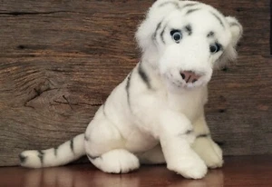 Juguete de peluche de tigre blanco de Fiesta  - Imagen 1 de 9