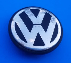 VOLKSWAGEN BEETLE CC EOS GOLF JETTA PASSAT RABBIT 1 WHEEL HUB CAP CENTER OEM A27 - Picture 1 of 4
