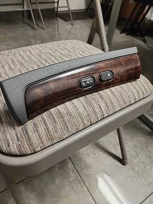 Gray  03-11 MERCURY GRAND MARQUIS DRIVER SIDE LEFT DASH TRIM 5W33 5404269 DA32N4 - Image 1 of 4