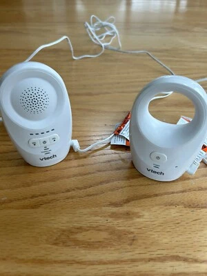 Monitor de bebé con audio digital mejorado VTech DM1111 - blanco Foto 1 de 4