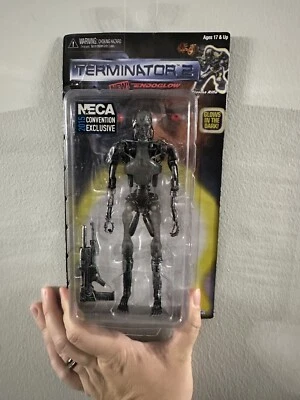 2015 Neca Convention Exclusive Terminator 2 Endoglow Terminator - Image 1 of 2