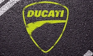 LETRERO DE GARAJE MECÁNICO CON LOGOTIPO DE CALLE DUCATI 3'X5' ANCHO DE VINILO HOMBRE CUEVA EE. UU. - Imagen 1 de 2