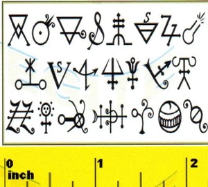 CASA DE MUÑECAS Mini Divertida DE COLECCIÓN SÍMBOLOS DE ALQUIMIA MÁGICA IMPRESIÓN - CDHM 1:12 - Imagen 1 de 1